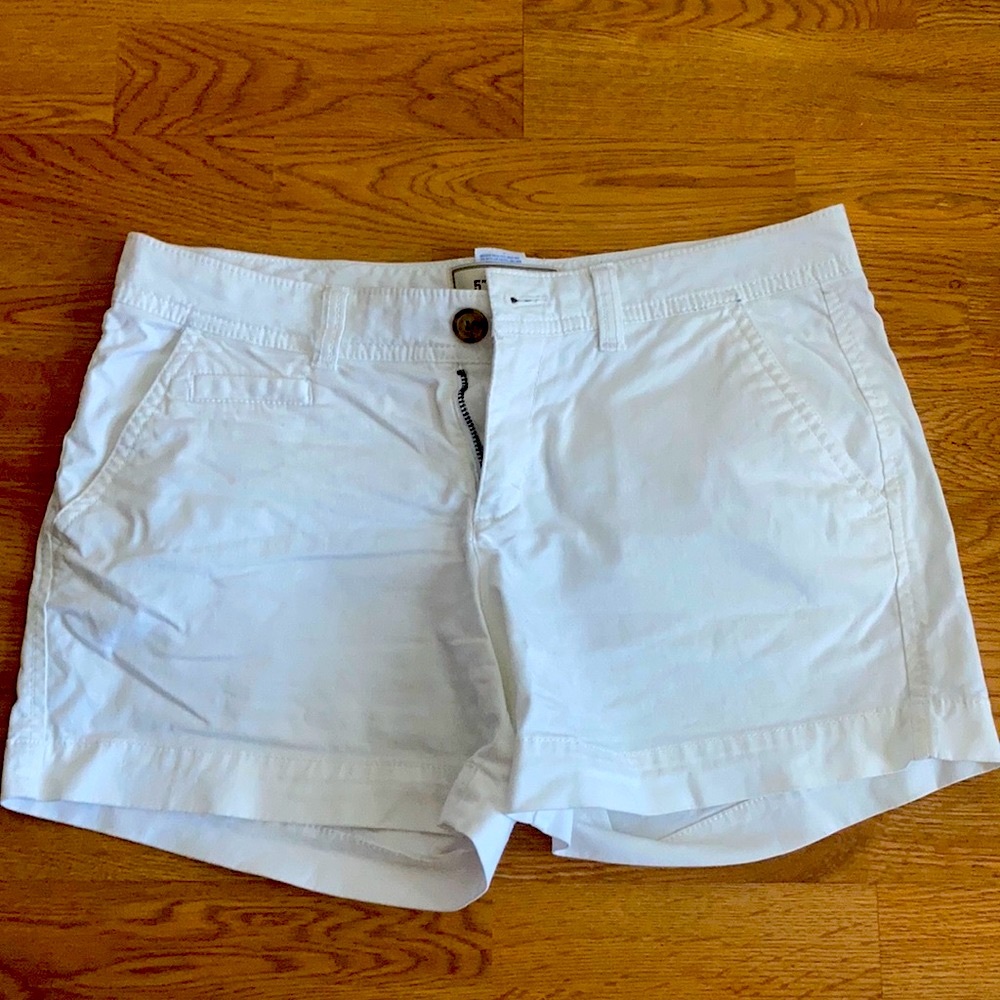 Old Navy Size 2 White Shorts